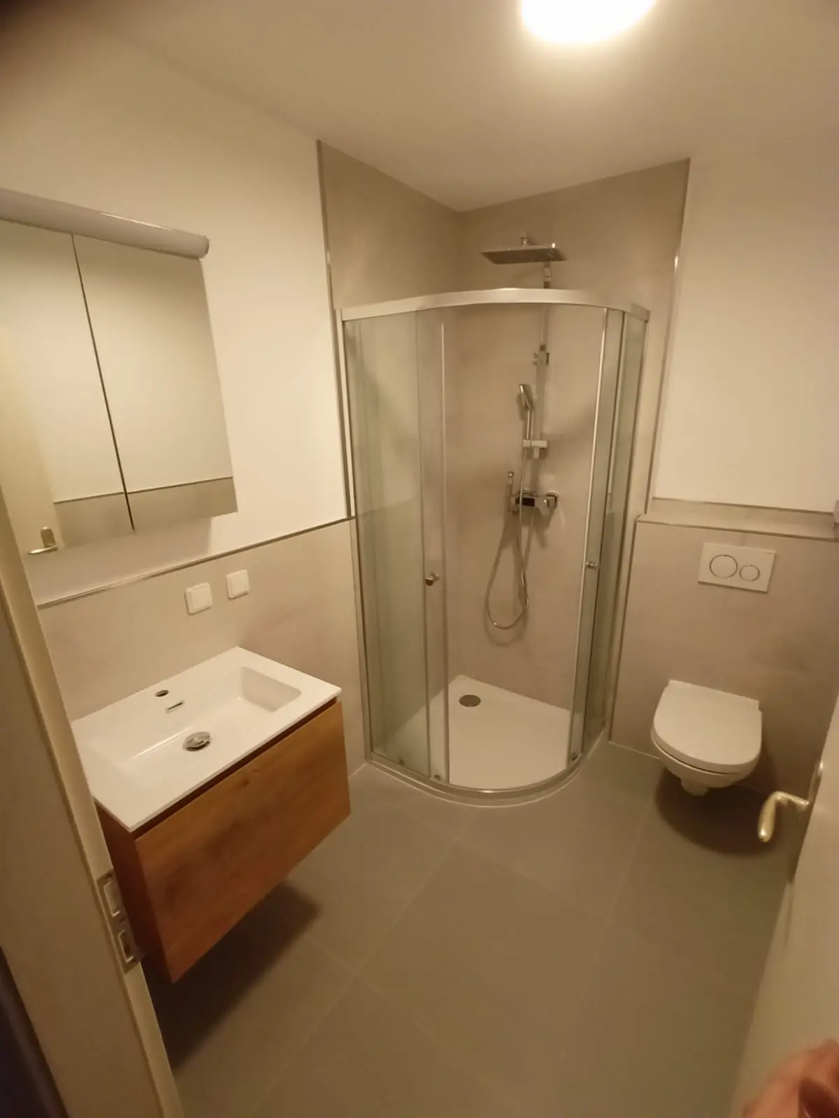 Komplett saniertes Badezimmer